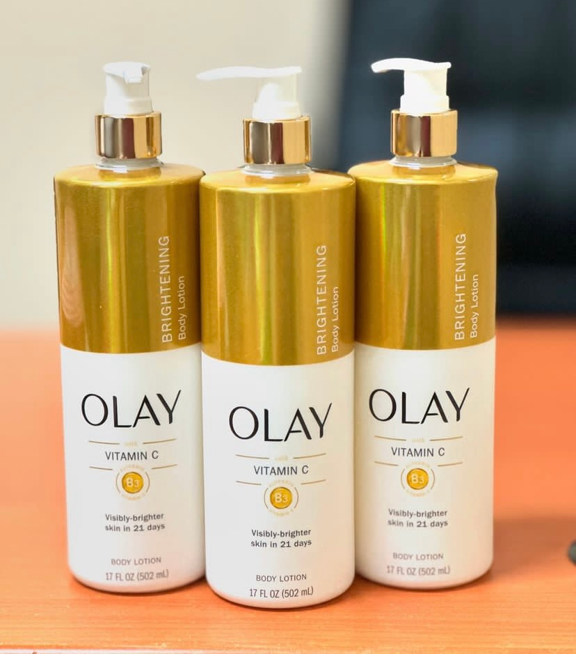 Olay Vitamin C Hydrating & Brightening Body Lotion 502ml Vitamin C & B3 x1